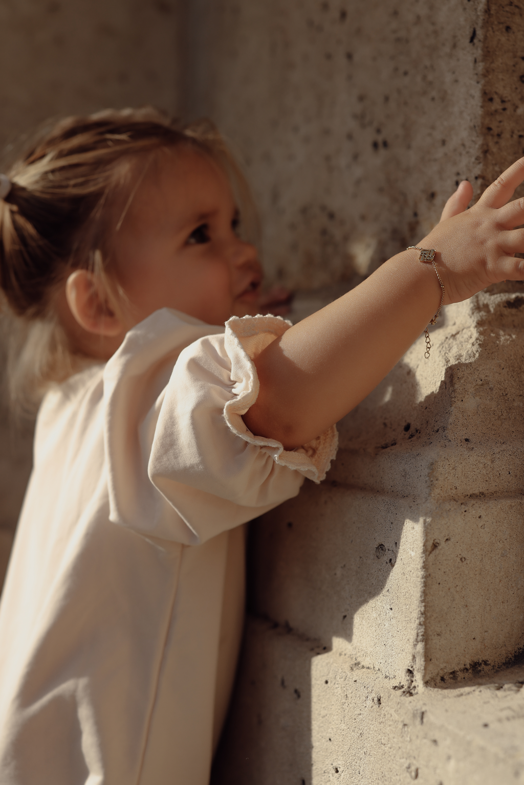 The Aíra Emblem Bracelet